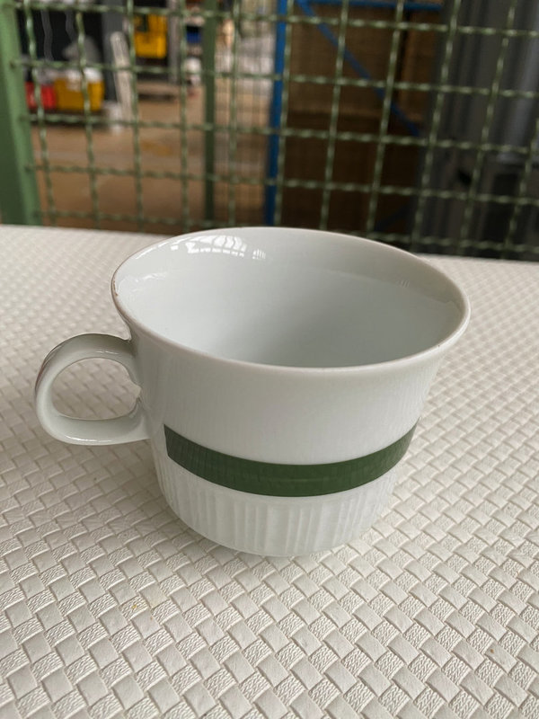 Tasse Kaffeetasse D 8,2 cm grün weiß gebraucht